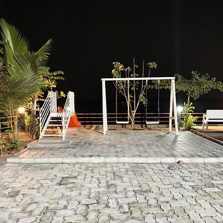 The Backwater Homestay Udupi Eksteriør bilde