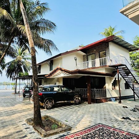 The Backwater Homestay Udupi Eksteriør bilde