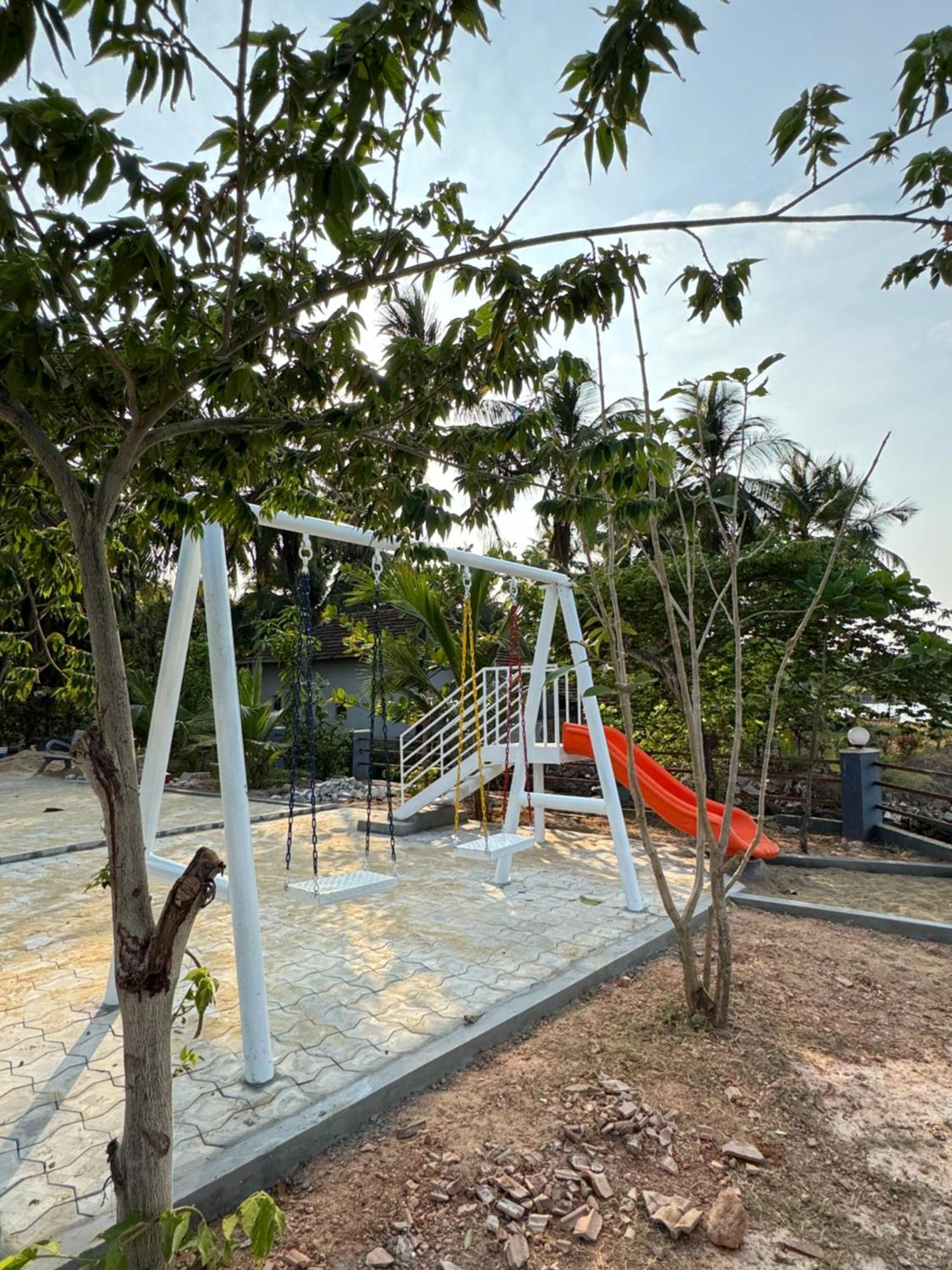 The Backwater Homestay Udupi Eksteriør bilde